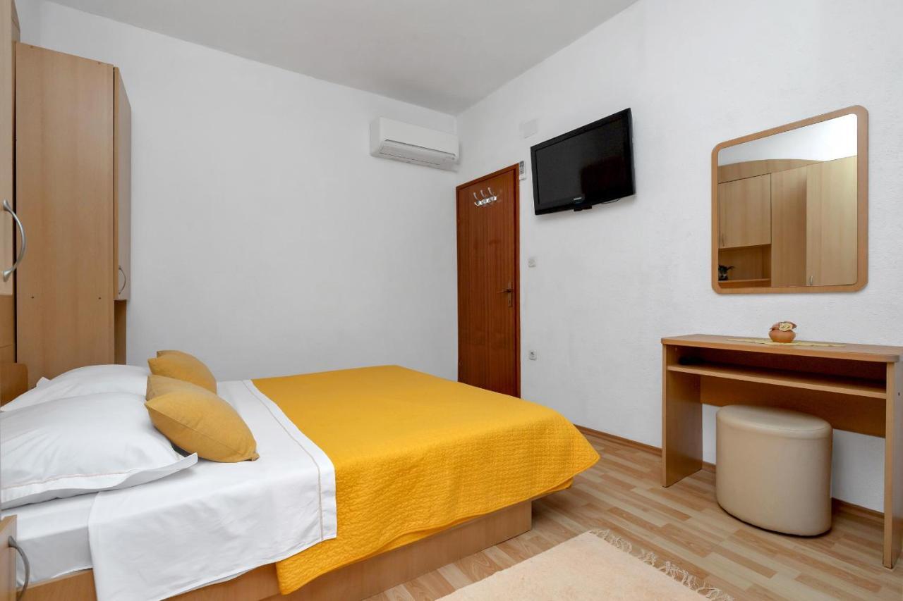 Dado A6 Apartments Igrane Exterior photo