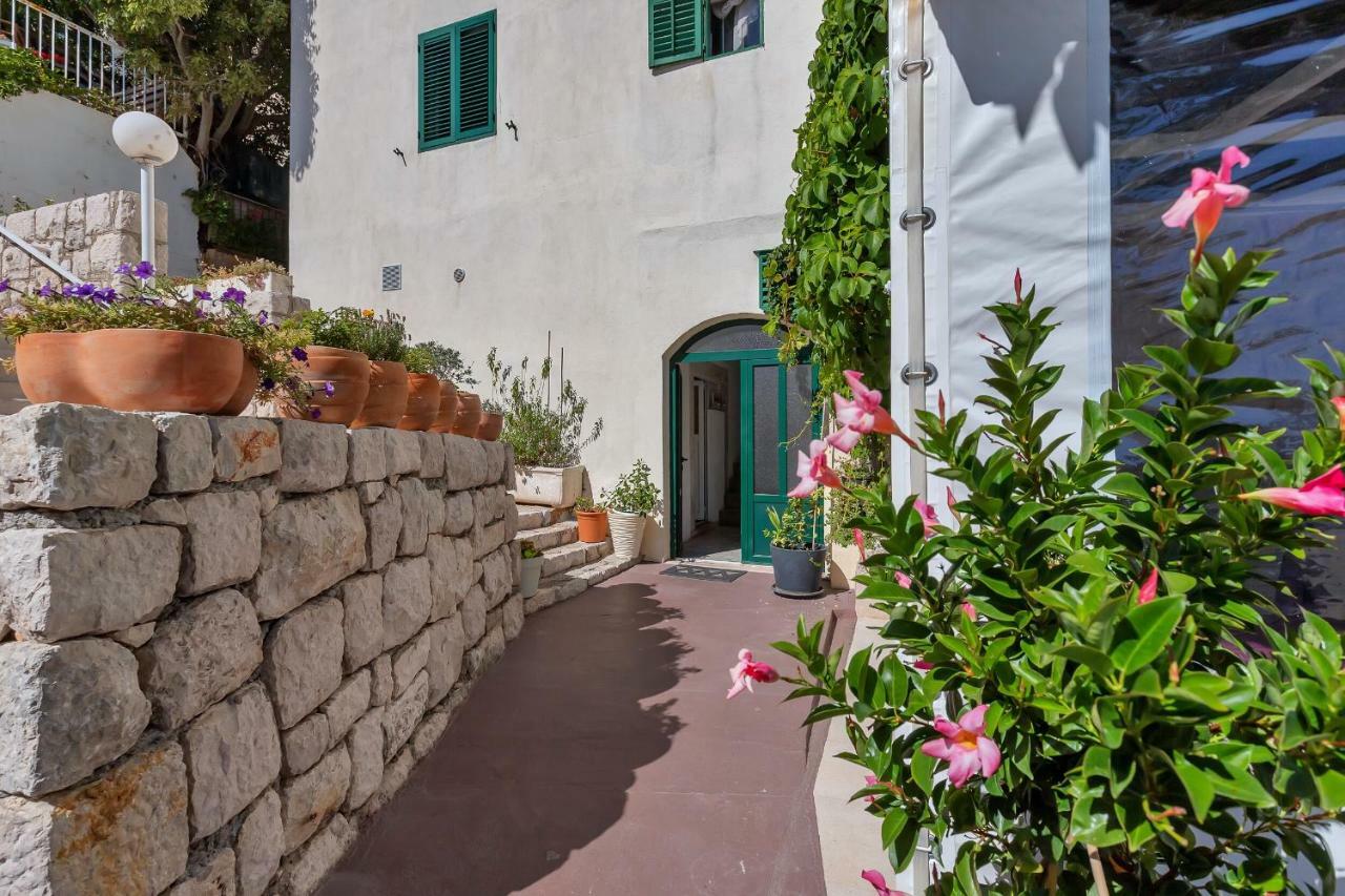 Dado A6 Apartments Igrane Exterior photo